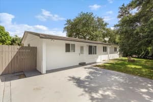 6541 Lincoln St, Hollywood, FL 33024, Sold 09/27/24