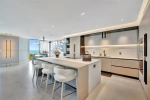 20201 E Country Club Dr APT 1604, Aventura, FL 33180, Sold 03/11/25