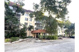 4160 Inverrary Dr APT 312, Lauderhill, FL 33319, Sold 11/22/24