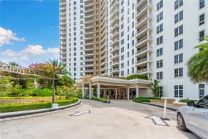 701 Brickell Key Blvd APT 708, Miami, FL 33131, Sold 04/17/25