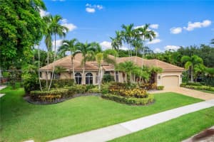 2685 Meadowood Dr, Weston, FL 33332, Sold 01/31/25
