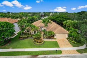2685 Meadowood Dr, Weston, FL 33332, Sold 01/31/25