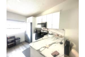 7956 W 29th Ln Apt 201-5, Hialeah, FL 33018, Sold 01/16/25