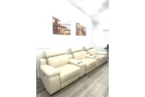 7956 W 29th Ln Apt 201-5, Hialeah, FL 33018, Sold 01/16/25