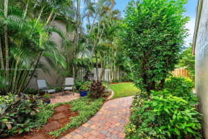541 Auburn Way, Davie, FL 33325, Sold 10/10/24