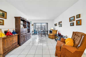 1350 SW 122nd Ave APT 306, Miami, FL 33184, Sold 03/19/25