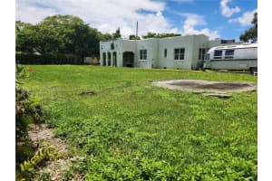 5735 SW 12th St, West Miami, FL 33144, Sold 01/15/25