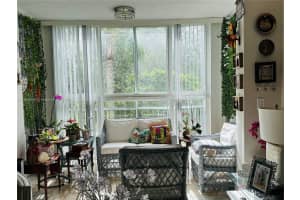 9725 NW 52nd St APT 212, Doral, FL 33178, Sold 10/18/24
