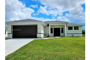 2517 10th St SW, Lehigh Acres, FL 33976, Sold 02/03/25