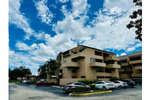10400 SW 108th Ave, Miami, FL 33176, Sold 02/14/25