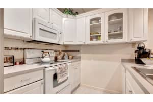 1302 SW 120th Way, Davie, FL 33325, Sold 11/08/24