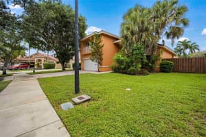 14672 Vista Luna Dr, Davie, FL 33325, Sold 12/30/24