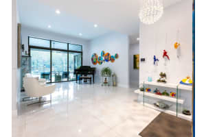180 Montclaire Dr, Weston, FL 33326, Sold 10/07/24