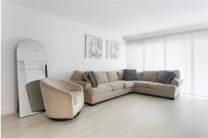 471 N Pine Island Rd APT D105, Plantation, FL 33324, Sold 10/21/24