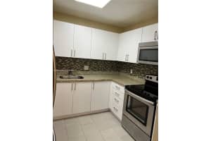 7985 SW 86th St APT 404, Miami, FL 33143, Sold 11/22/24