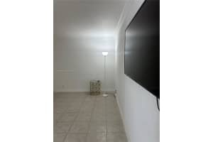 105 NE 12th Ave APT 5, Hallandale Beach, FL 33009, - MLS#A11650089