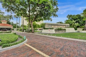 11111 Biscayne Blvd 7f, Miami