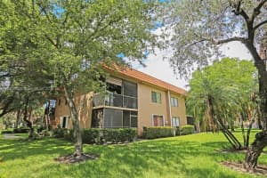 437 Lakeview Dr APT 102, Weston, FL 33326, Sold 11/26/24