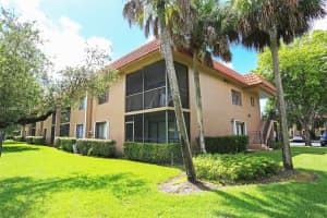 437 Lakeview Dr APT 102, Weston, FL 33326, Sold 11/26/24
