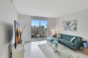 185 SW 7th St APT 3301, Miami, FL 33130, Sold 02/20/25