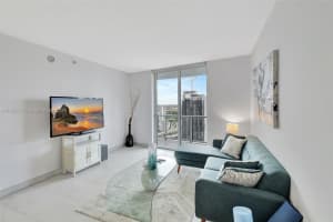 185 SW 7th St APT 3301, Miami, FL 33130, Sold 02/20/25