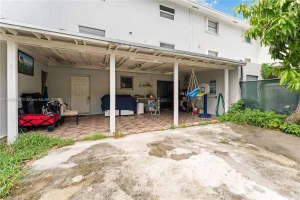 1460 W 43rd Pl APT 105, Hialeah, FL 33012, Sold 03/10/25