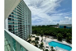100 Bayview Dr APT 924, Sunny Isles Beach, FL 33160, Sold 11/20/24