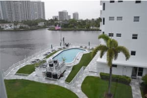 3209 S Ocean Dr APT 4H, Hallandale Beach, FL 33009, Sold 10/28/24