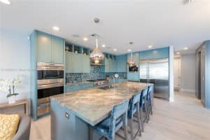 2533 Aqua Vista Blvd, Fort Lauderdale, FL 33301, Sold 01/14/25