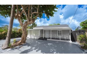 550 NW 43rd Pl, Miami, FL 33126, Sold 10/29/24