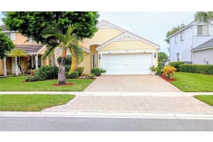 212 Berenger Walk, Royal Palm Beach, FL 33414, Sold 11/08/24