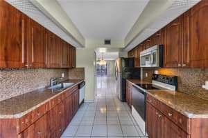 1200 SW 130th Ave APT 312G, Pembroke Pines, FL 33027, Sold 12/23/24