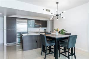 55 SE 6th St APT 4005, Miami, FL 33131, Sold 07/17/25