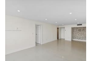 20515 E Country Club Dr, Aventura, FL 33180, Sold 02/28/25