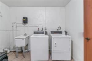 5515 N Lakewood Cir, Margate, FL 33063, Sold 10/15/24