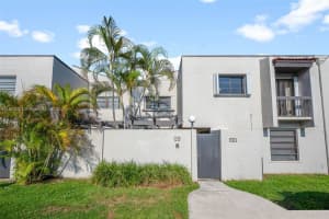 4712 SW 67th Ave APT G5, Miami, FL 33155, Sold 11/18/24