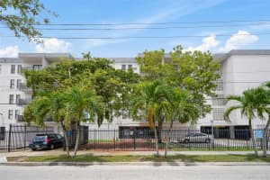 6950 W 6th Ave APT 210, Hialeah, FL 33014, Sold 11/26/24