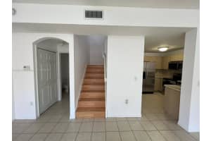 11411 NW 60th St APT 285, Doral, FL 33178, Sold 10/21/24