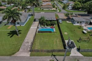 218 SE 2nd St, Dania Beach, FL 33004, Sold 12/17/24
