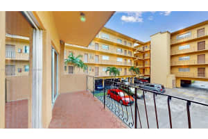 1900 W 54th St APT 114, Hialeah, FL 33012, Sold 03/14/25