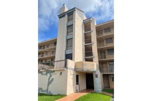 10155 NW 9th St Cir, Miami, FL 33172, Sold 01/27/25