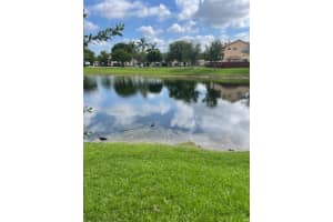 10155 NW 9th St Cir, Miami, FL 33172, Sold 01/27/25