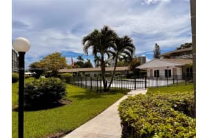 700 Layne Blvd 212 Hallandale Beach, FL 33009 - MLS#A11651283