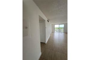 15600 NW 7th Ave APT 803, Miami, FL 33169, Sold 11/12/24
