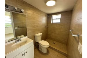 15600 NW 7th Ave APT 803, Miami, FL 33169, Sold 11/12/24