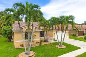 402 SW 200th Terrace, Pembroke Pines, FL 33029, Sold 12/24/24