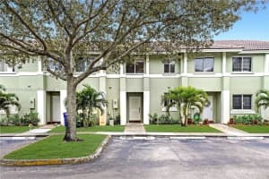 163 Hidden Ct Rd # I-51, Hollywood, FL 33023, Sold 10/25/24