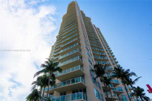 3330 NE 190th St APT 2010, Aventura, FL 33180, - MLS#A11651596