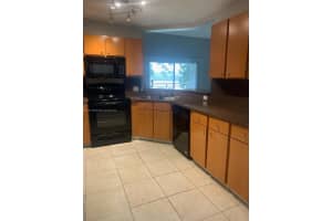 3457 NW 44th St APT 203, Lauderdale Lakes, FL 33309, Sold 04/18/25