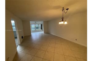 25 Abbey Ln, Delray Beach, FL 33446, Sold 11/05/24